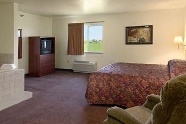 Hotel Super 8 Iola Kansas
